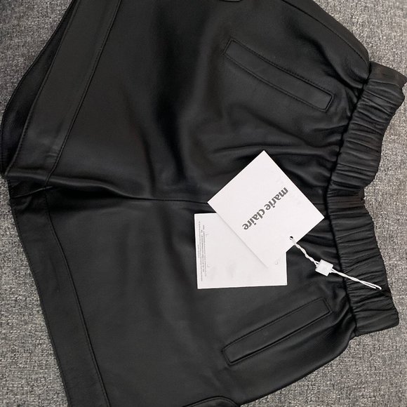 GENUINE LAMB LEATHER HIGH WAISTED SHORTS IN BLACK WITH POCKETS - SIZE S/M - Picture 2 of 8